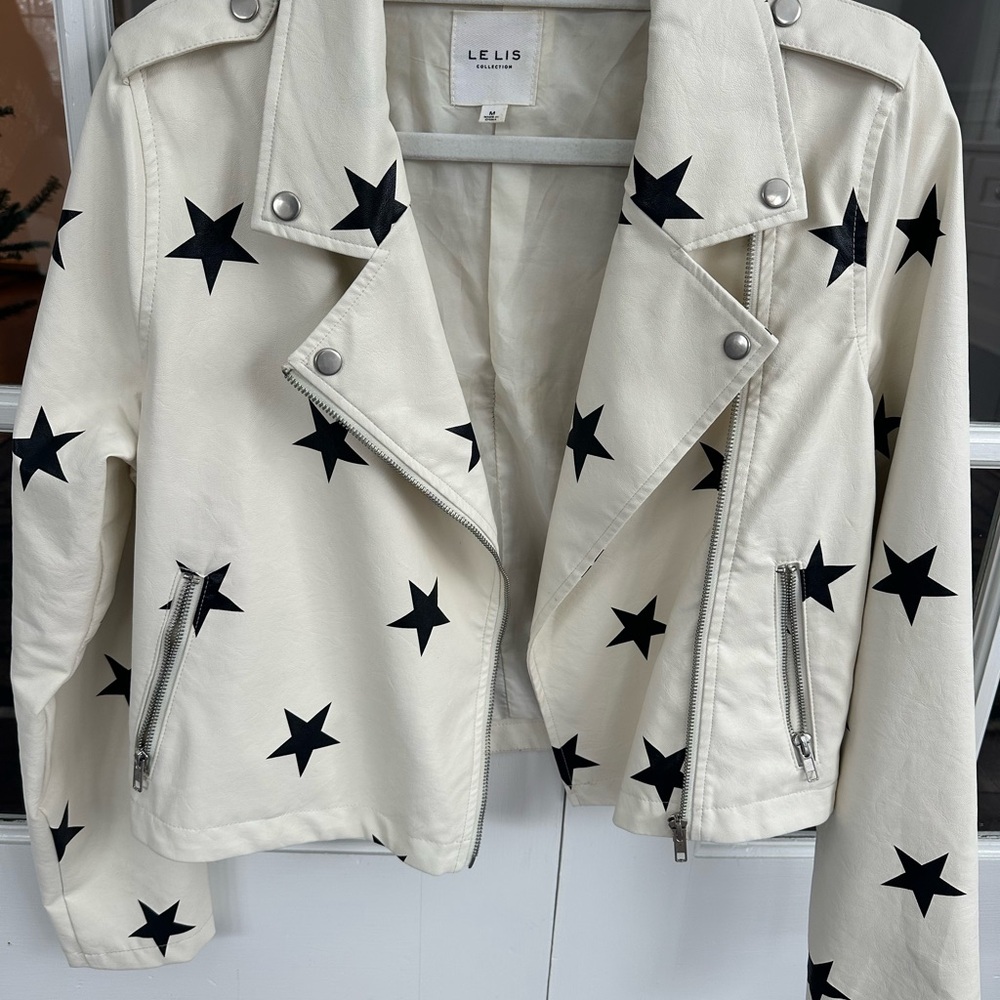 Le Lis White Jacket with Black Star Design